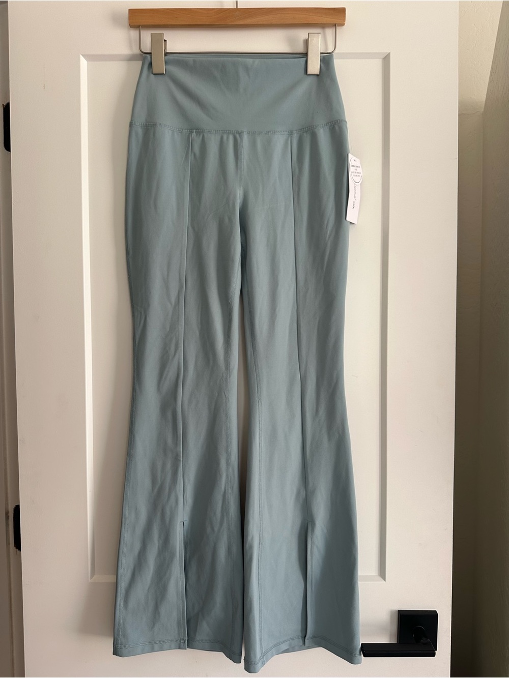 NWT Yogalicious LUX Girlfriend Front Slit 7/8 Flared Pant